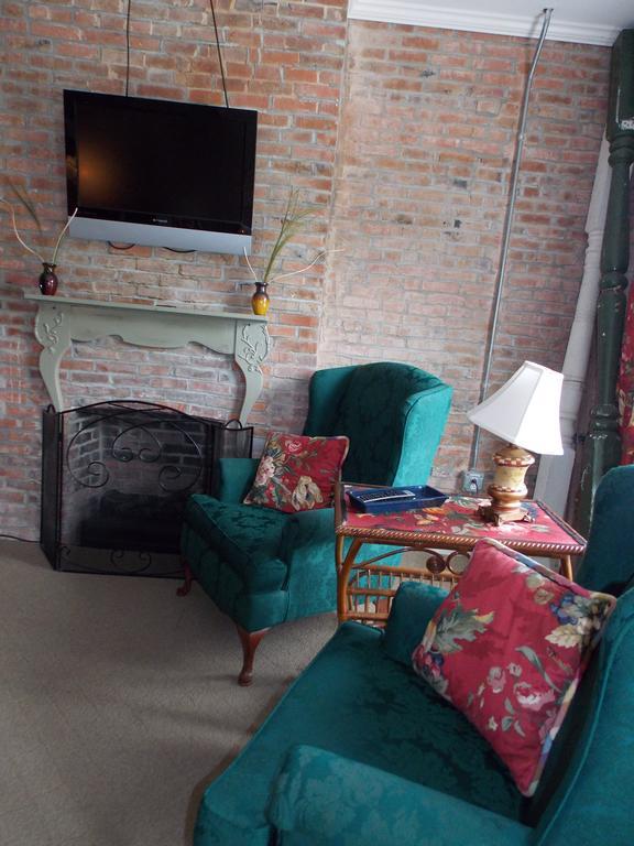 William Watson Hotel (Adults Only) Pittsfield Ngoại thất bức ảnh